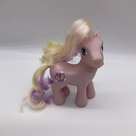 VINTAGE MY LITTLE PONY WITH BUTTERFLY CUTIE MARK - Picture 1 of 6